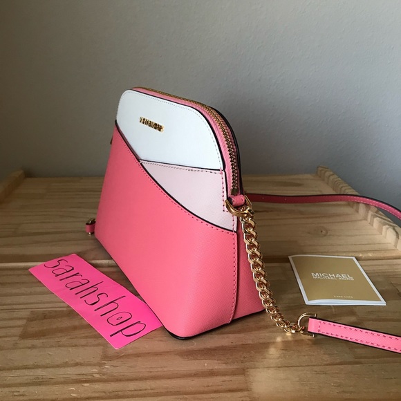 🌼Michael Kors Purse - Picture 3 of 13